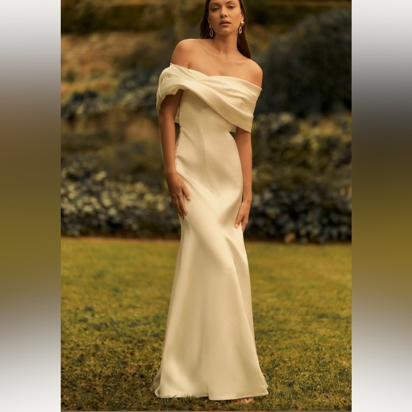 White Satin Wedding Gown Saosire MESHKI - XS NWT